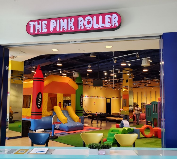 The Pink Roller (Norfolk,&nbspVA)